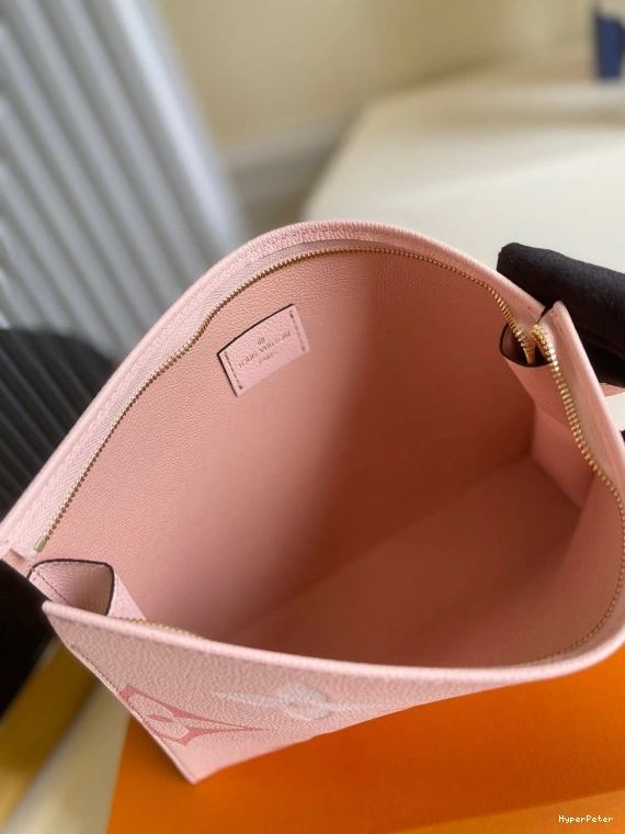 POUCH TOILETRY 26 LOUIS VUITTON 0816
